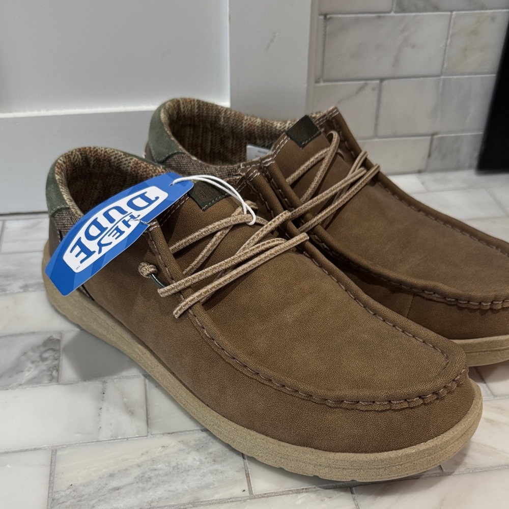 Hey Dude Men's Tan Loafers